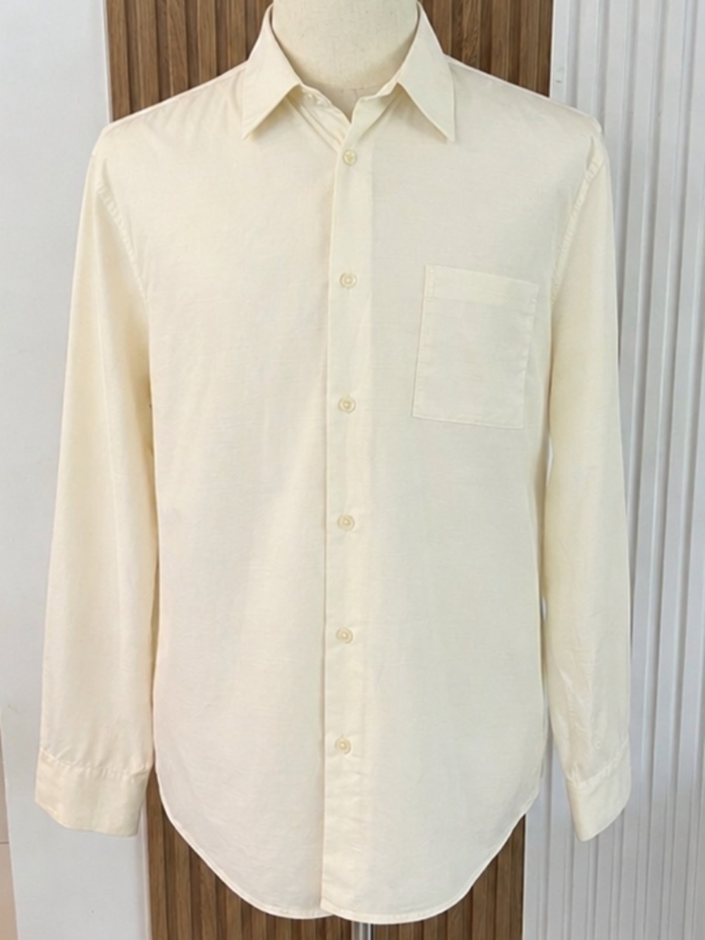 Calvin Klein Men’s Button Down Shirt Large Light Yellow 100% Cotton Classic Fit